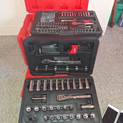 Craftsman  Tool Kit 200 Plus Pieces 