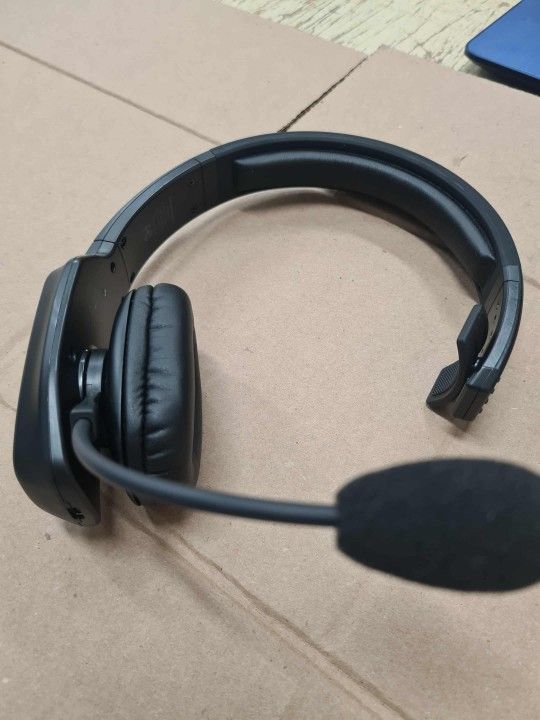 LEAYU Bluetooth Headset, Wireless Trucker Headset with Noise Canceling Microphone & Mute Button-60Hrs Truck Driver Headphone for Cellphone Office Work