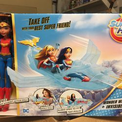 DC Super Hero Girls: Wonder Woman & Invisible Jet Dolls