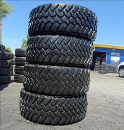 285/55/22 Nitto 🌟🌟 Vendo un set de llantas con 80% de vida las 4 🌟🌟🤩