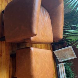 Accent Chair 🪑- $$ Off If you can pick it up 