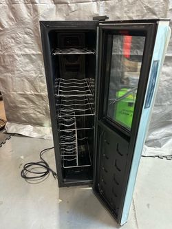 Wine Enthusiast 18-Bottle Dual Zone Touchscreen Wine Fridge