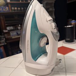 Hamilton Beach Iron - Nice ! 