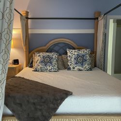 4 Poster King Size Bed
