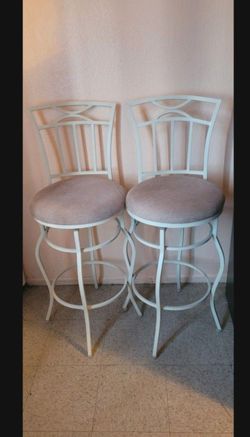 Counter Top/ Bar Chairs