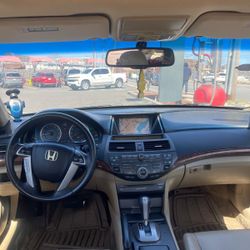Honda accord EXL W Navigate System 2011