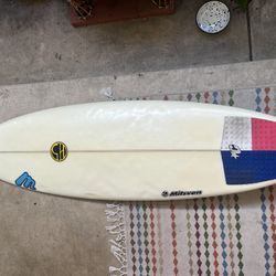 5’10” Surfboard