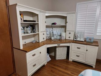 Children’s Corner Unit Desk
