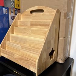Kids bookshelf