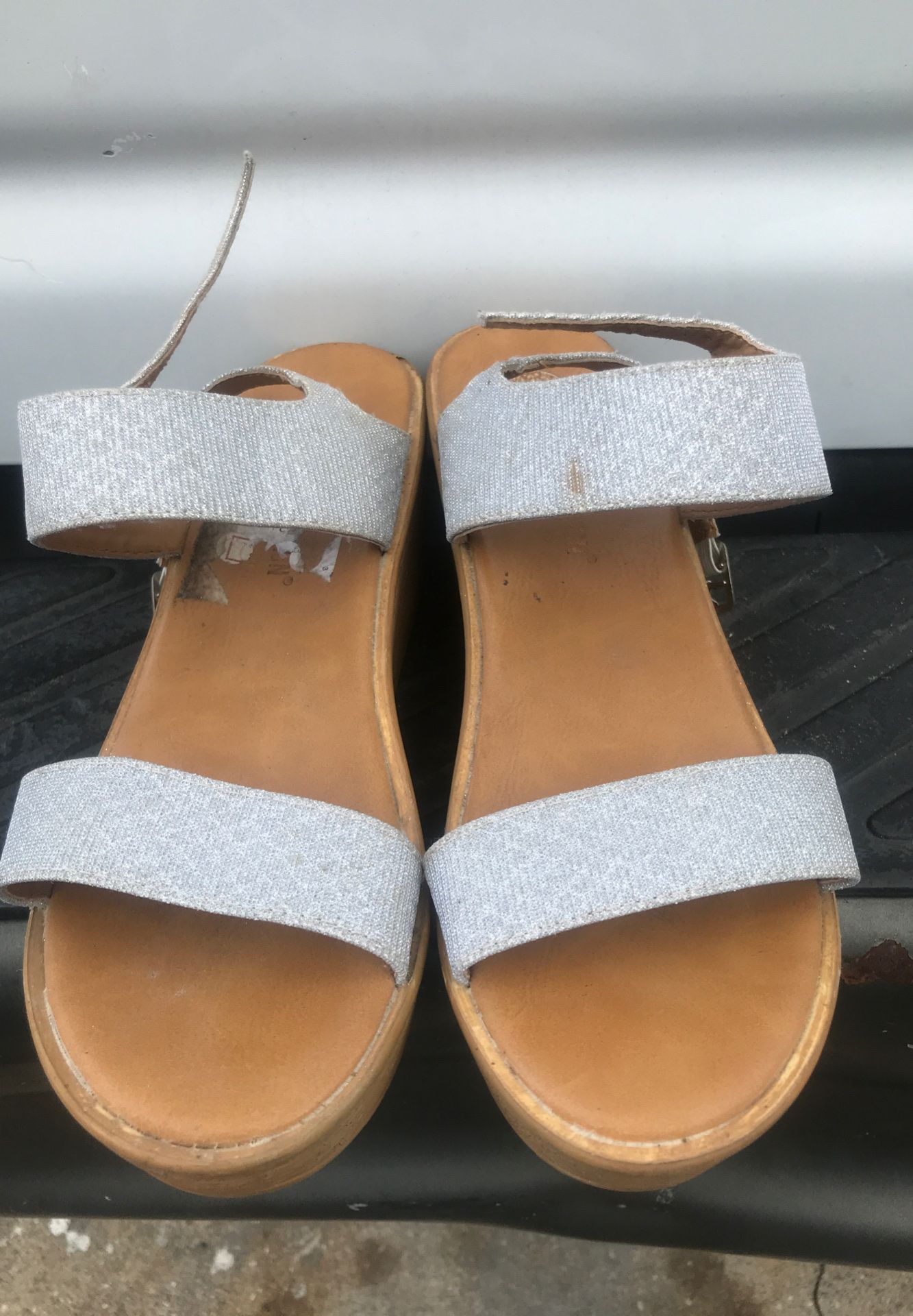 Sliver glitter wedges‼️ Size 8