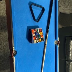 Mini Pool Table