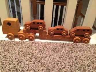 Solid wood car carrier with cars