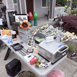 Des Moines North Hill garage Sale 