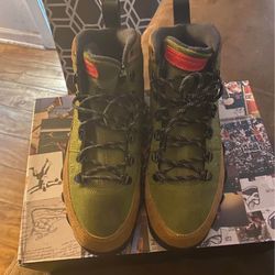 Beef And Broccoli Retro 9 Boot  Size 8.5