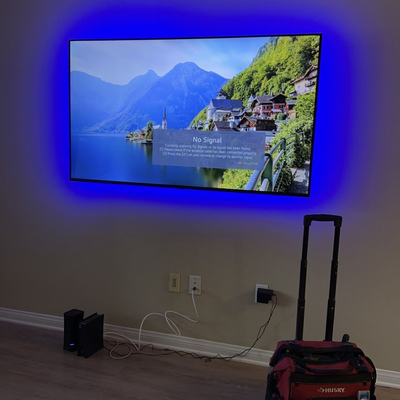 TV MOUNT