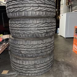 245/45R19 Toyo Tires 