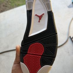 AIR JORDAN 4 RETRO 10.5