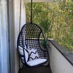 Black Hanging Basket Swing Chair