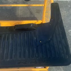 RAM 3500 DOOLEY 2018 To 2022. OEM