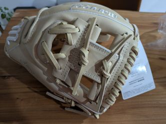 New Marucci Ascension M Type 42A2 11.25" I-Web Glove