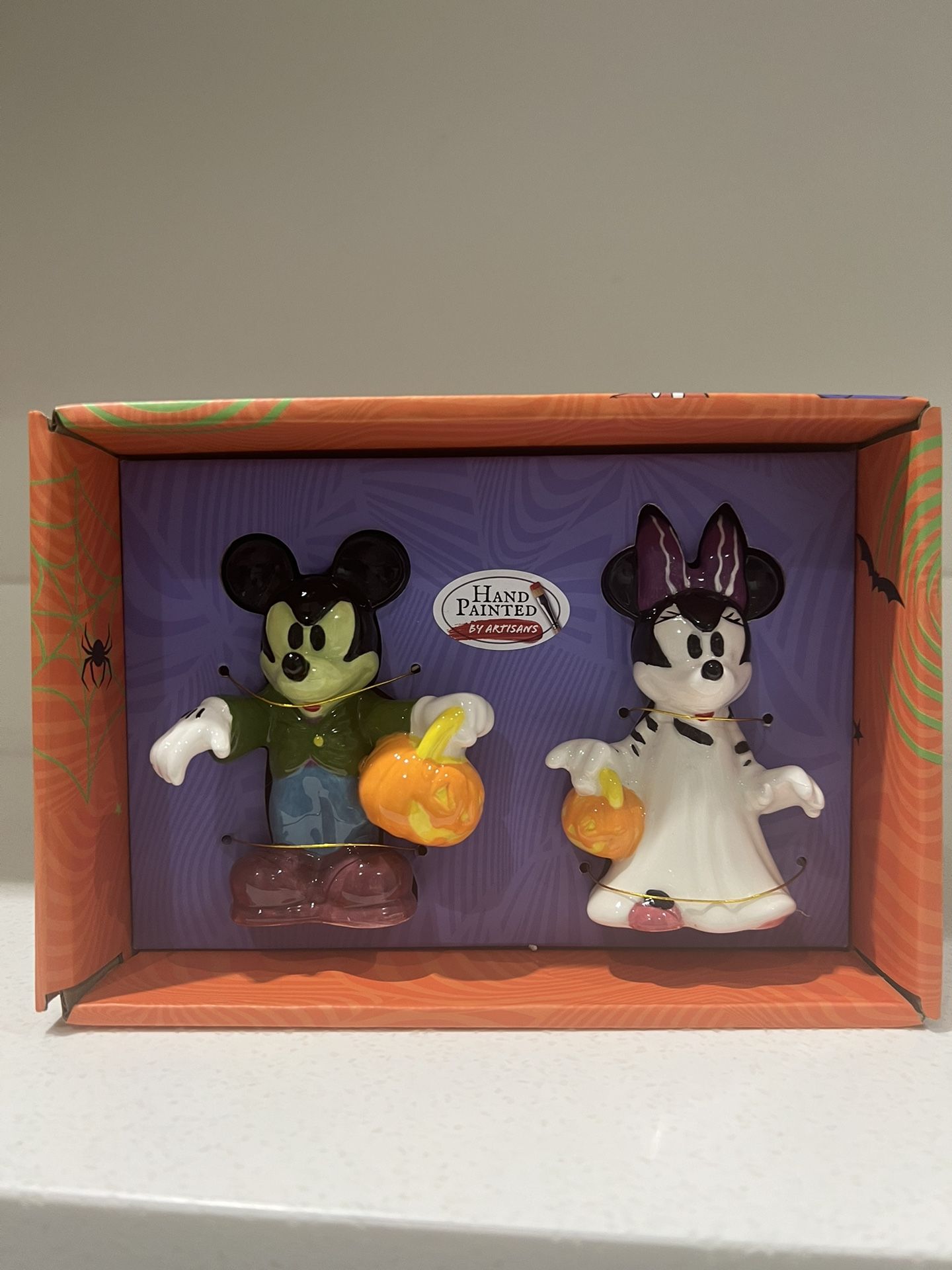 Disney Halloween Minnie And Mickey Frankenstein And Bride Salt And Pepper Shaker