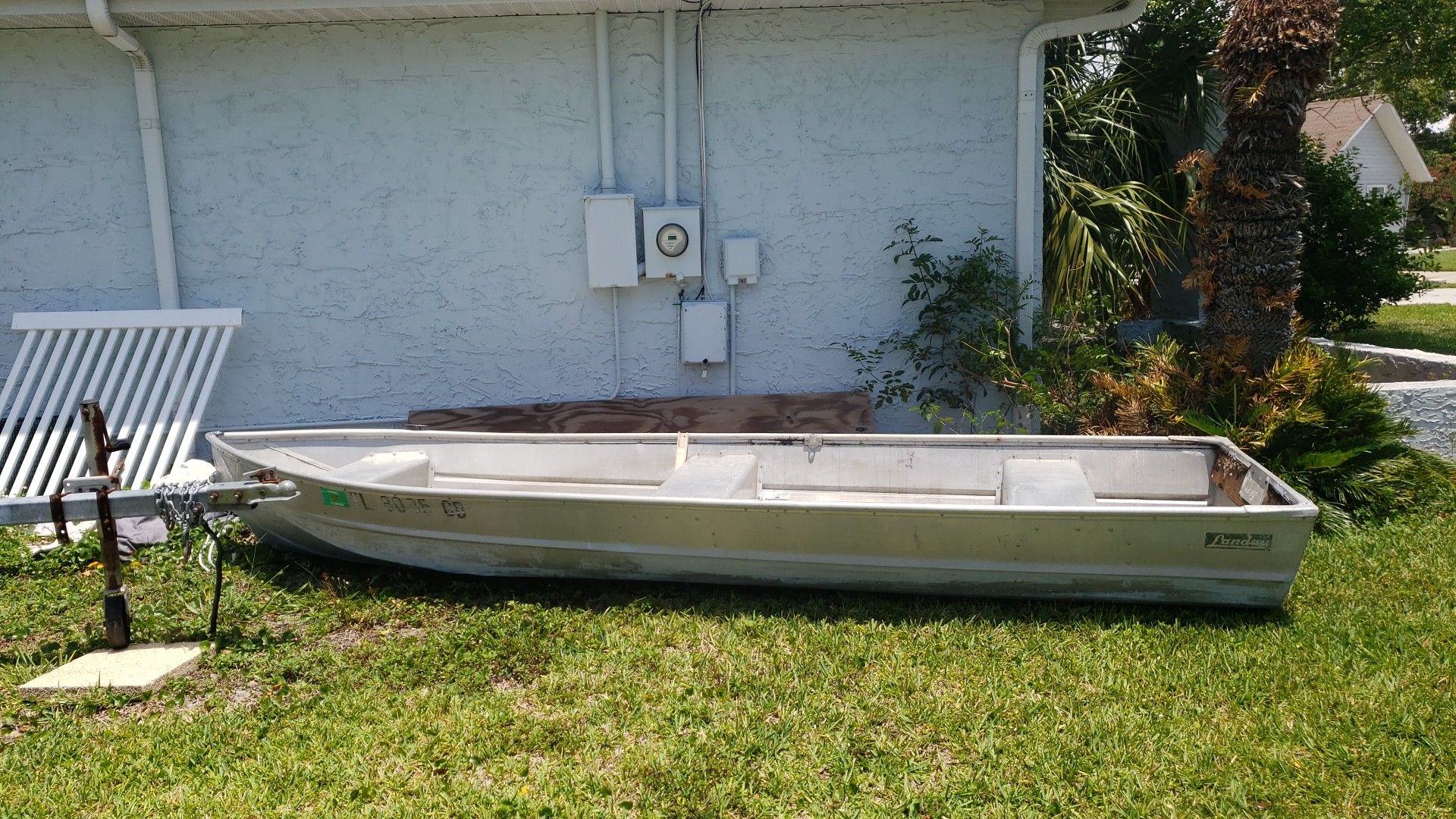 Jon Boat 12 ft. Landau