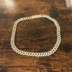 Cuban Link 925 Gold iced out 