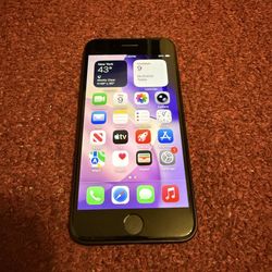 Apple iPhone SE 3 (2022) 64GB Unlocked iOS 26 Smartphone