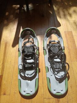 Red Feather Winter Snow Shoes 23in