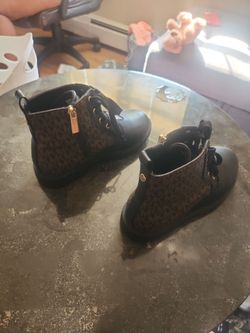 MK boots for toddler. Size 3
