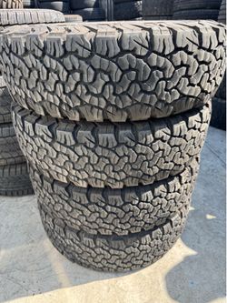 245/70r17 Bfgoodrich  ko2 tires en excelentes condiciones de vida las 4