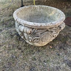 Vintage Regency Cast Concrete Medallion Planter