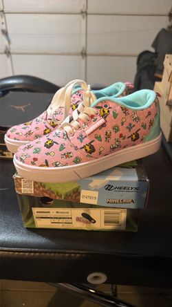Heelys size 3 mind craft