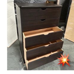 Dresser No Knobs 