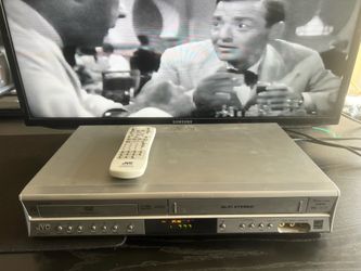 JVC DVD + VCR Combo Player With Remote