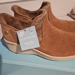 Martha Stewart Skechers Sz 8 Women's NIB