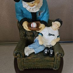 Florida Marlins Santa Statue