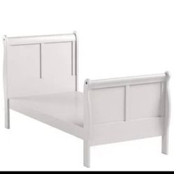 Contemporary Style Twin Size Sleigh Bed.