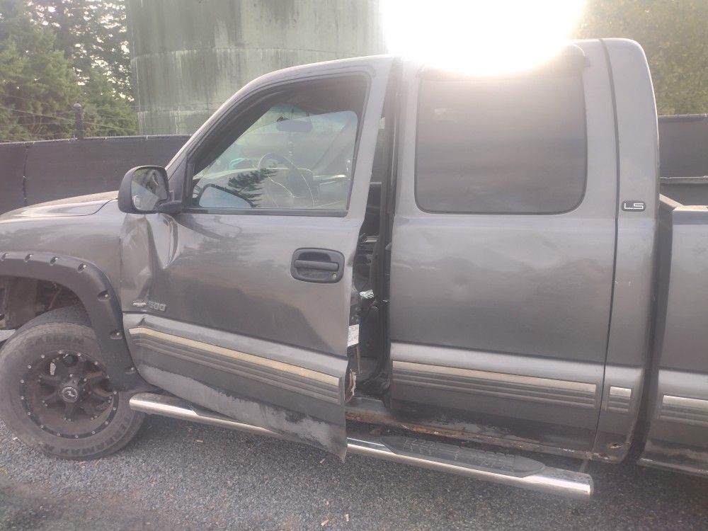 Iso A Door For My 2001 Chevy Silverado 1500 Pickup