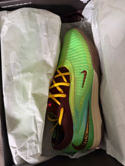 Travis Scott’s Nike Phantom low