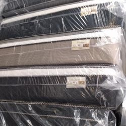 ☑️Mattress all sizes💤
🔵Queen sizes $190
🔵Full sizes $ 170
🔵Twin sizes $120
🔵cal King $ 310
🔵E K $ 320
🚚Delivery available