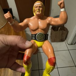 WWF WWE Wrestling Superstars Gorilla Press Hulk Hogan Toys 1980’s 1990’s Macho Man Randy Savage Ultimate Warrior Super7 Neca Diamond Select Hasbro