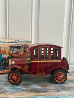 Vintage 1950’s "Grand-Pa Car" Battery-operated tin toy made in Japan by Rosko Toys
