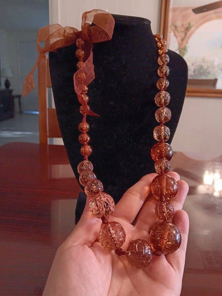 Chic Amber Beaded Necklace with Ribbon Accent