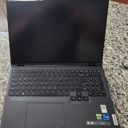 Legion Pro 5 16IRX8 Gaming Laptop