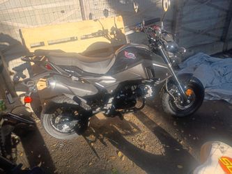 I'm selling my brand new motorcycle for a really good price