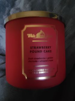 Strawberry pound cake