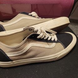Vans 12 Barely Used