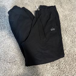 Alo Sweats 