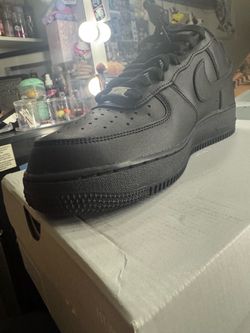 BRAND NEW Nike Air Force 1 ’07 Triple Black
